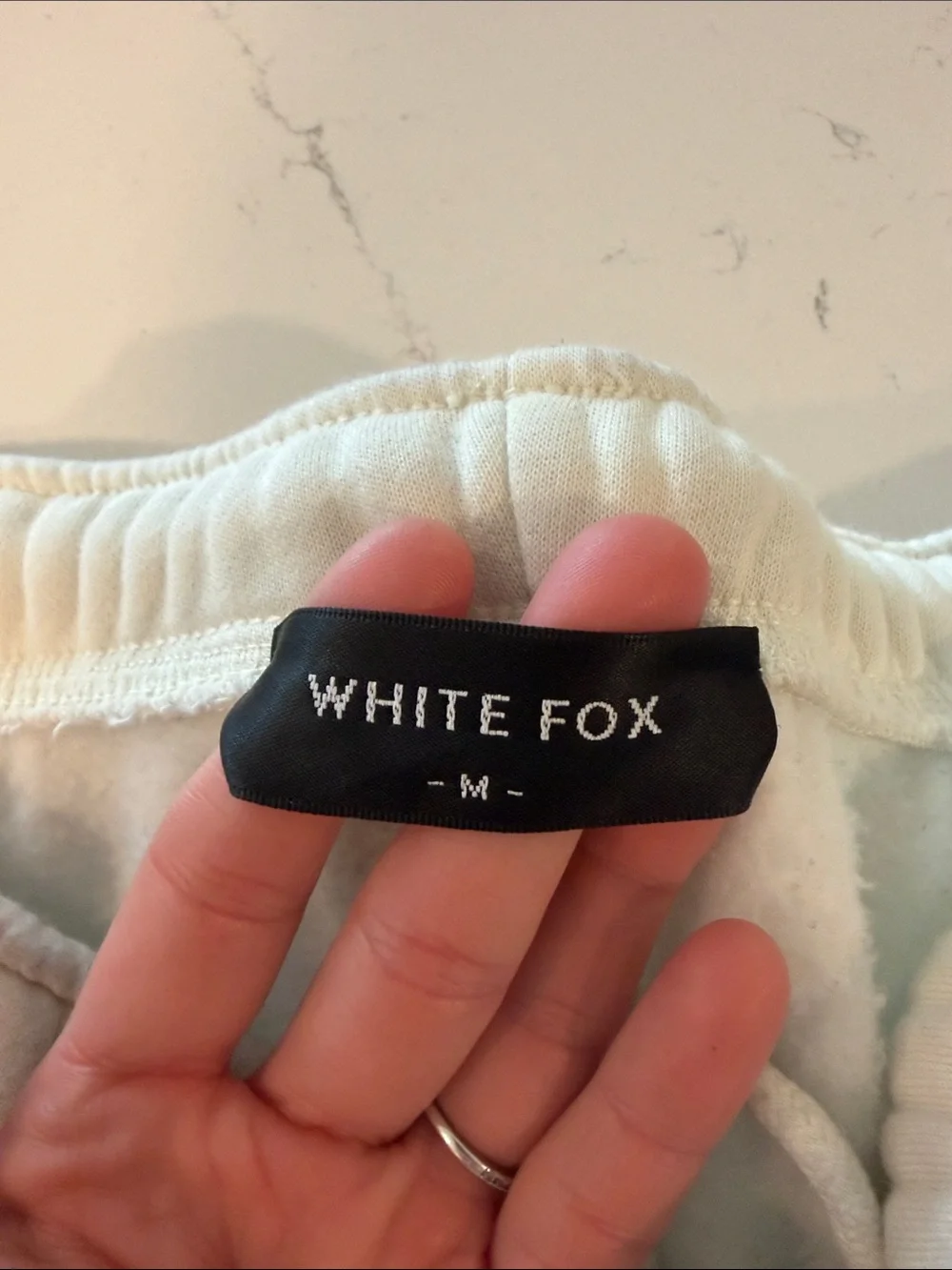 White Fox Set- Size M - Picture 6 of 8